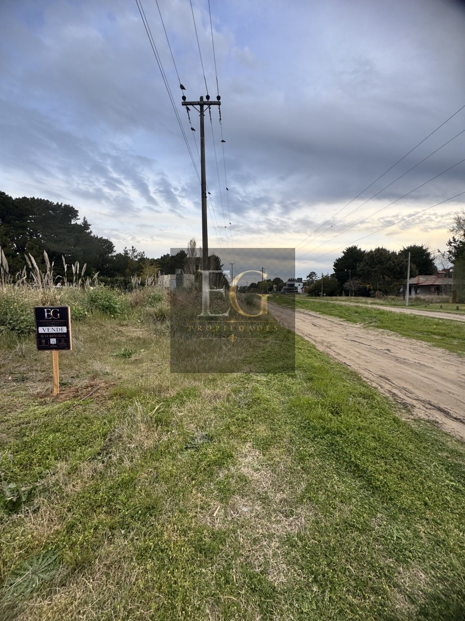 LOTE EN VENTA DE 575,85 M2, ESQUINA 2 Y LOS ALELIES -COSTA DEL ESTE-