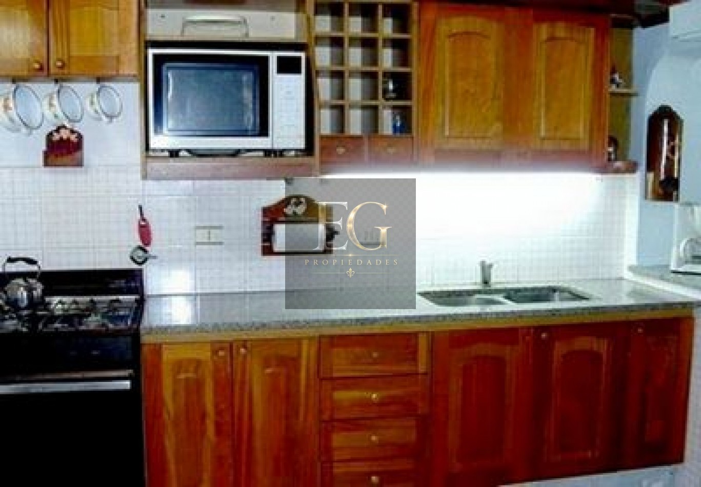 Chalet (3 unidades en lote de 15 X 45)